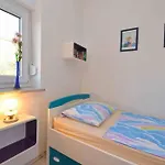 Pia *