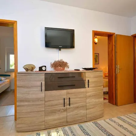 Pia Apartment